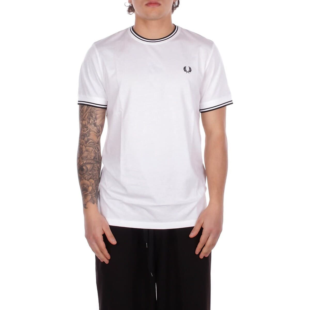 T-shirt με κοντά μανίκια Fred Perry M1588V