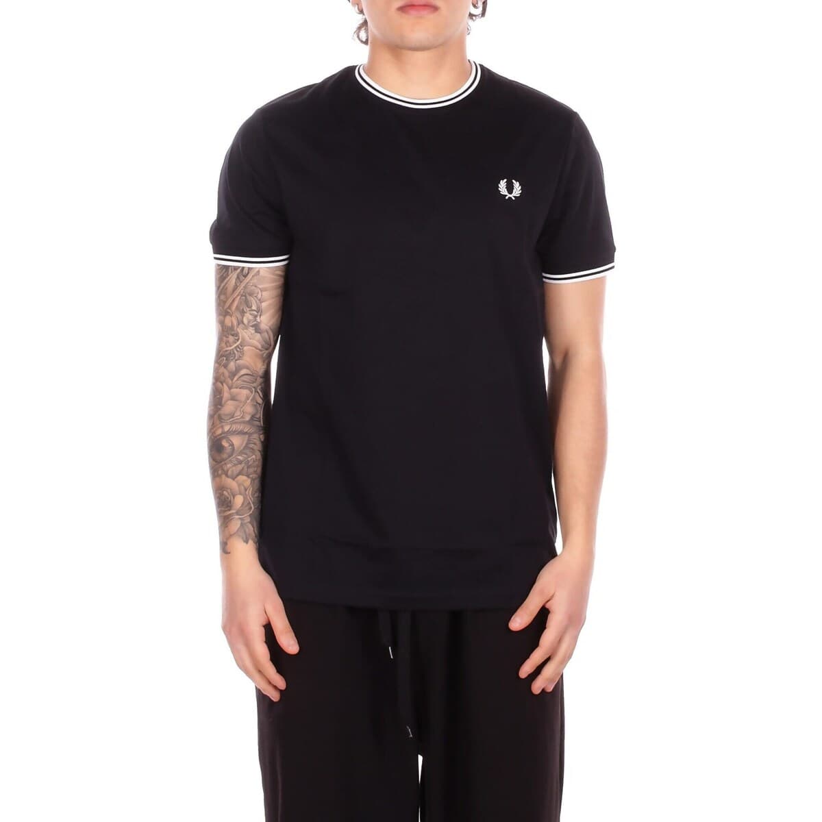 T-shirt με κοντά μανίκια Fred Perry M1588V