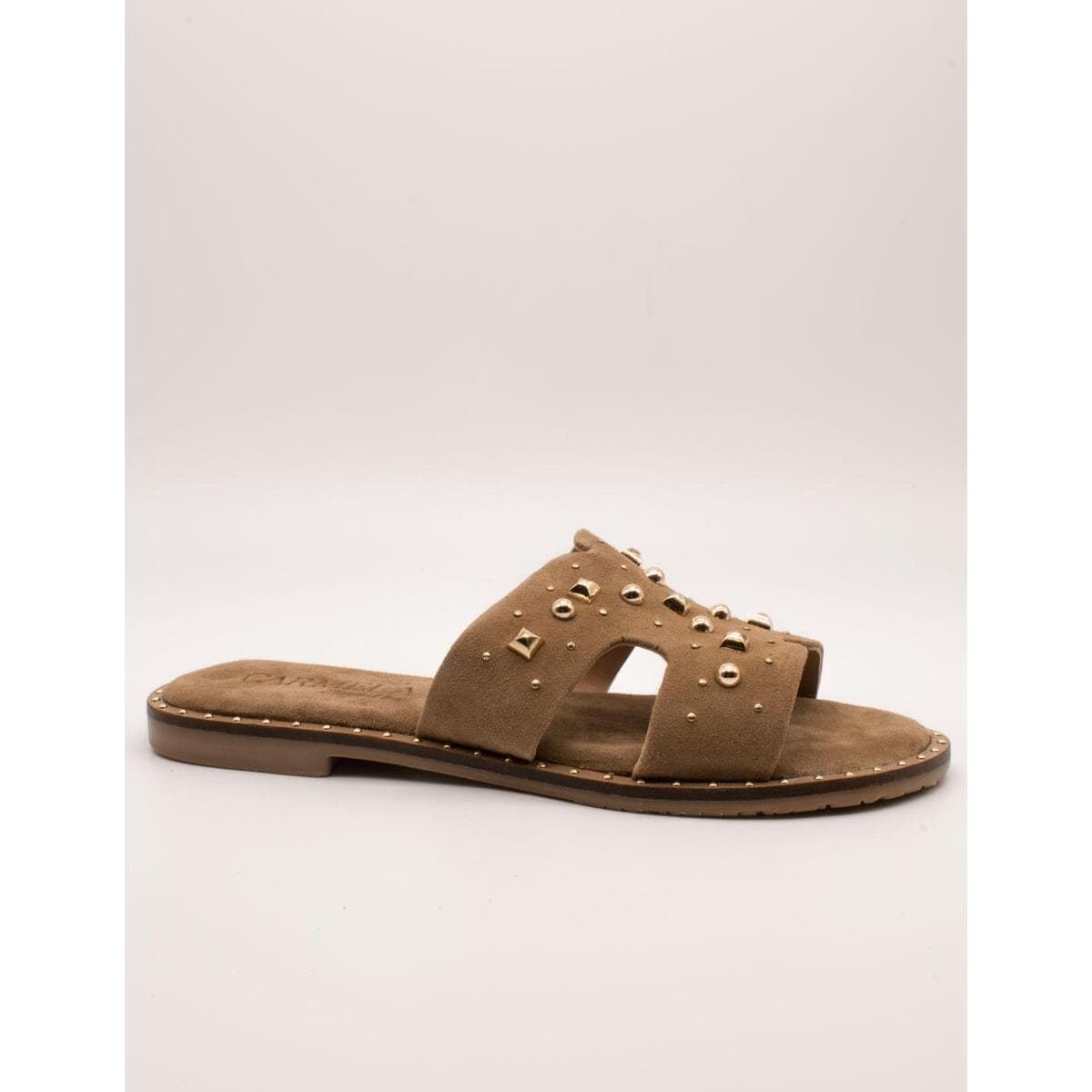 Σανδάλια χωρίς τακούνι Carmela 163057-03 Serraje