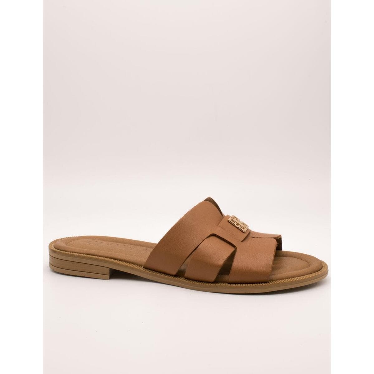 Σανδάλια χωρίς τακούνι Carmela 163059-05 Piel Camel