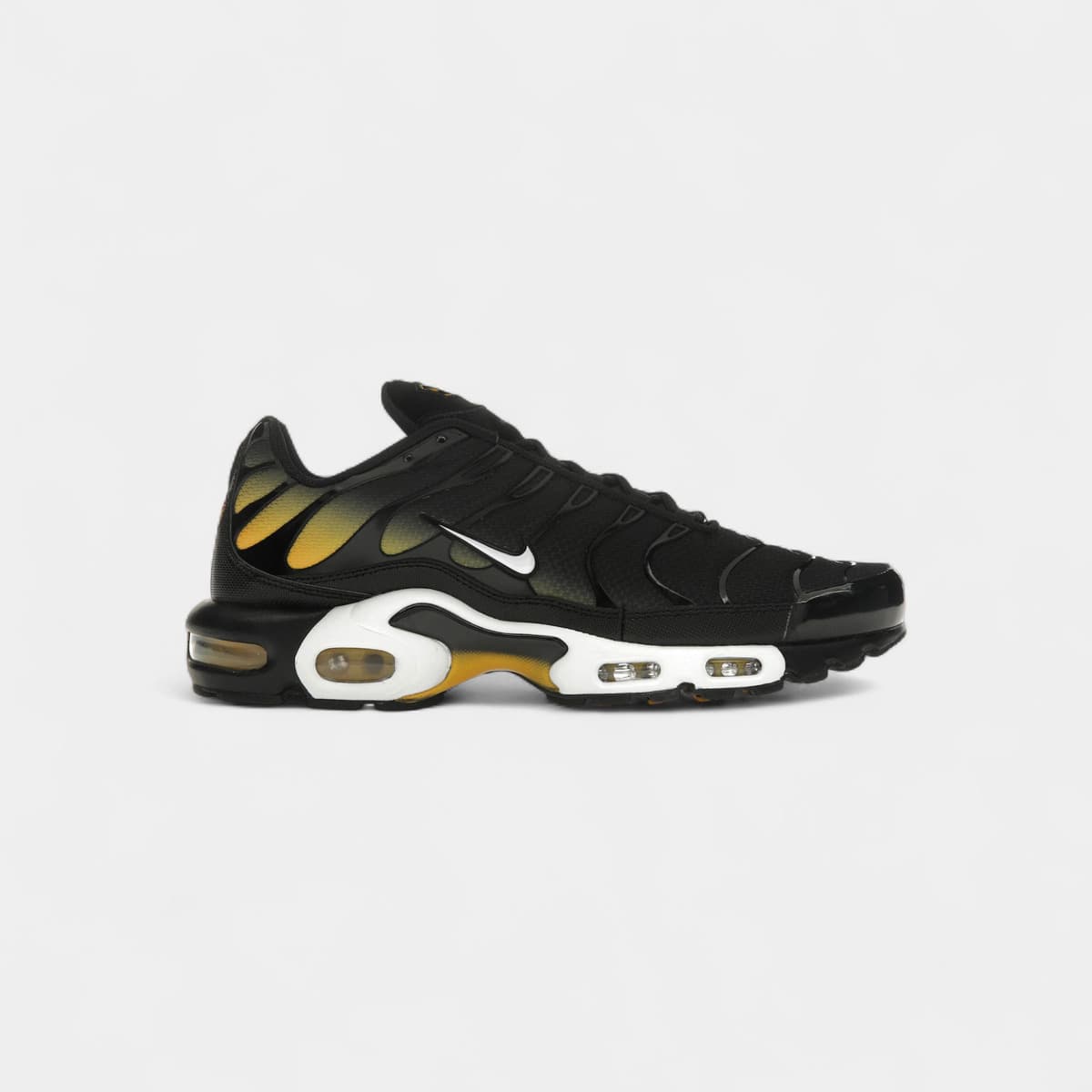 Xαμηλά Sneakers Nike Air Max Plus Black University Gold White