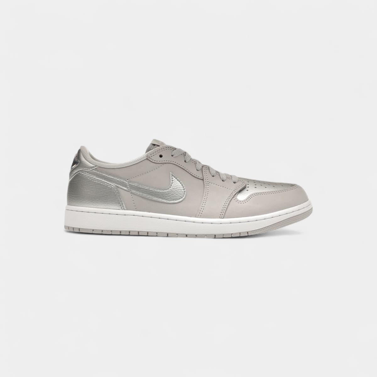 Men's Sneakers Nike Gray