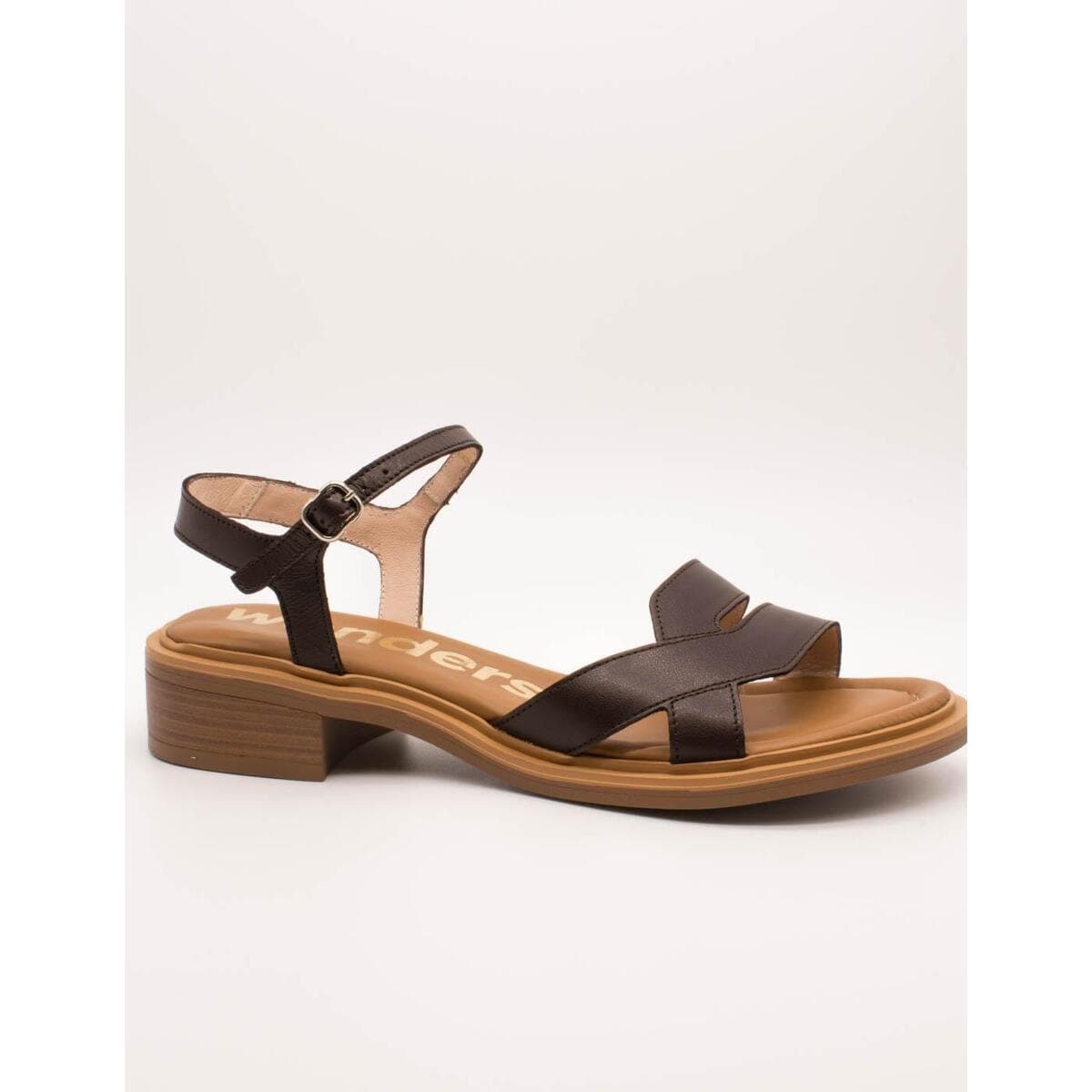 Σανδάλια χωρίς τακούνι Wonders B-9610
