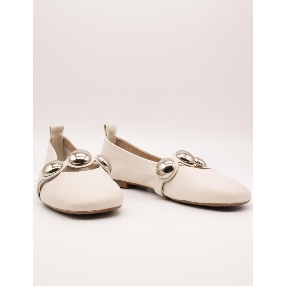 Women's Ballet Flats Wonders White