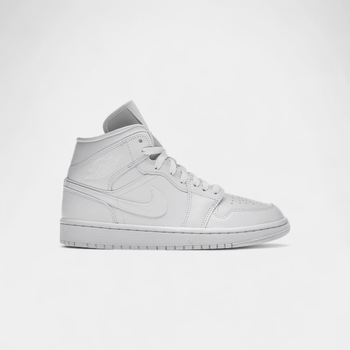 Ψηλά Sneakers Nike Air Jordan Mid Triple White (2022) (Women's)