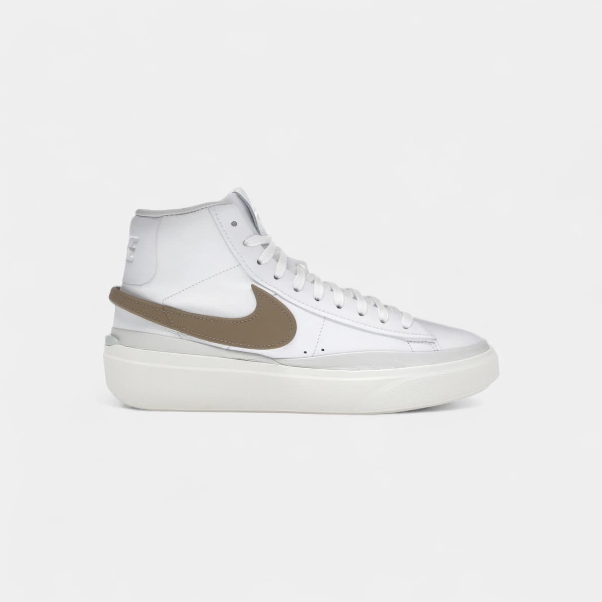 Ψηλά Sneakers Nike Blazer Phantom Mid White Khaki