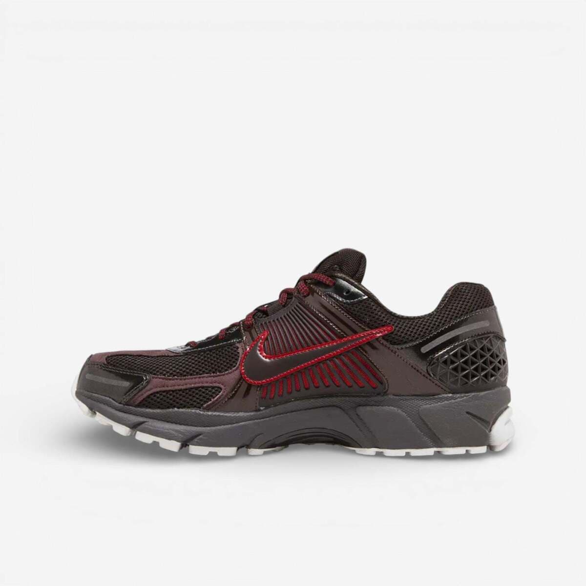 Men's Sneakers Nike Brown