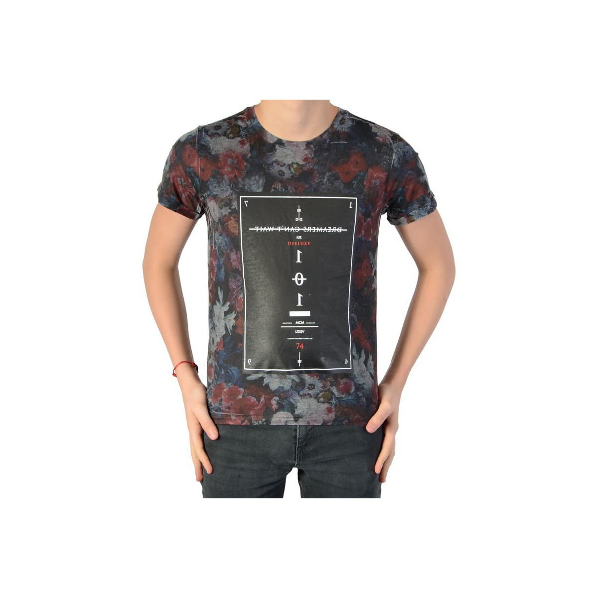 T-shirt με κοντά μανίκια Deeluxe 77448