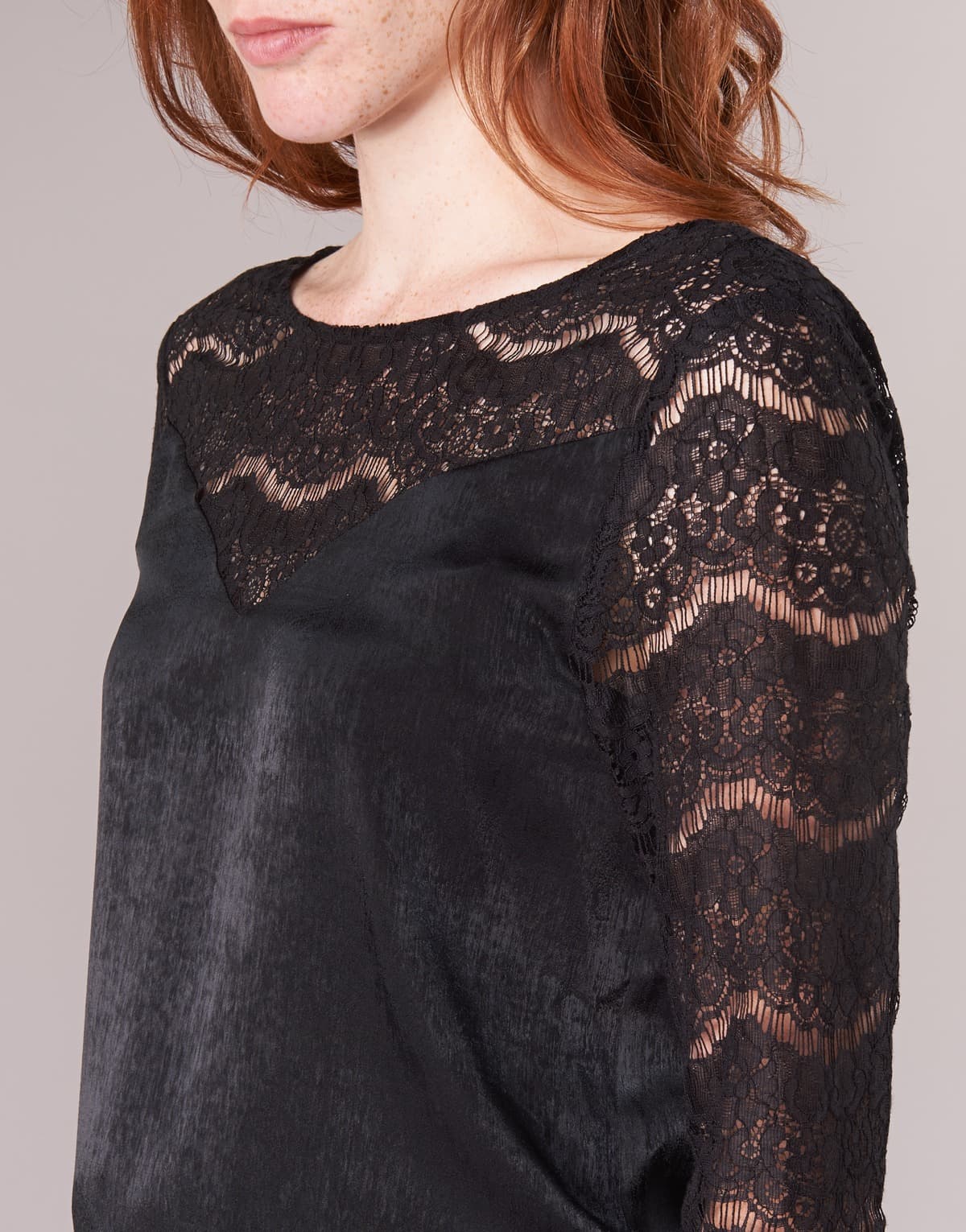 Women's T-Shirts Betty London Black