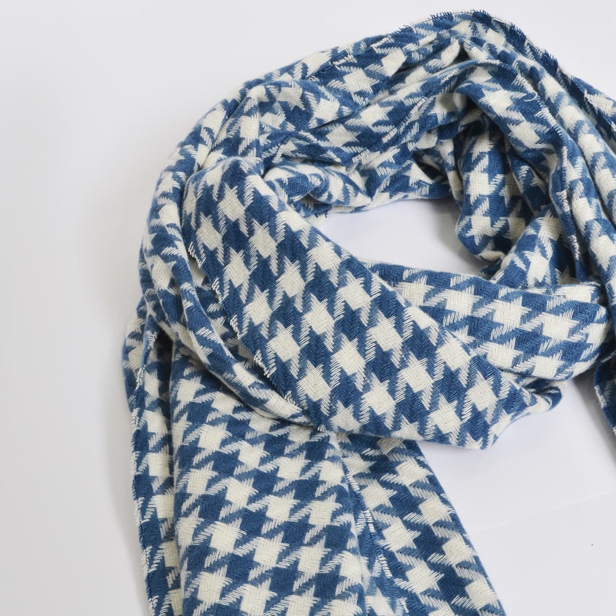 Κασκόλ με καρό σχέδιο και κρόσσια