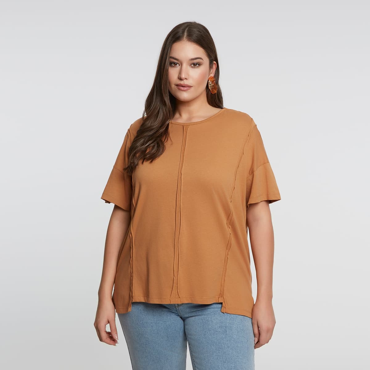 Βαμβακερό t-shirt με διακοσμητικές ραφές