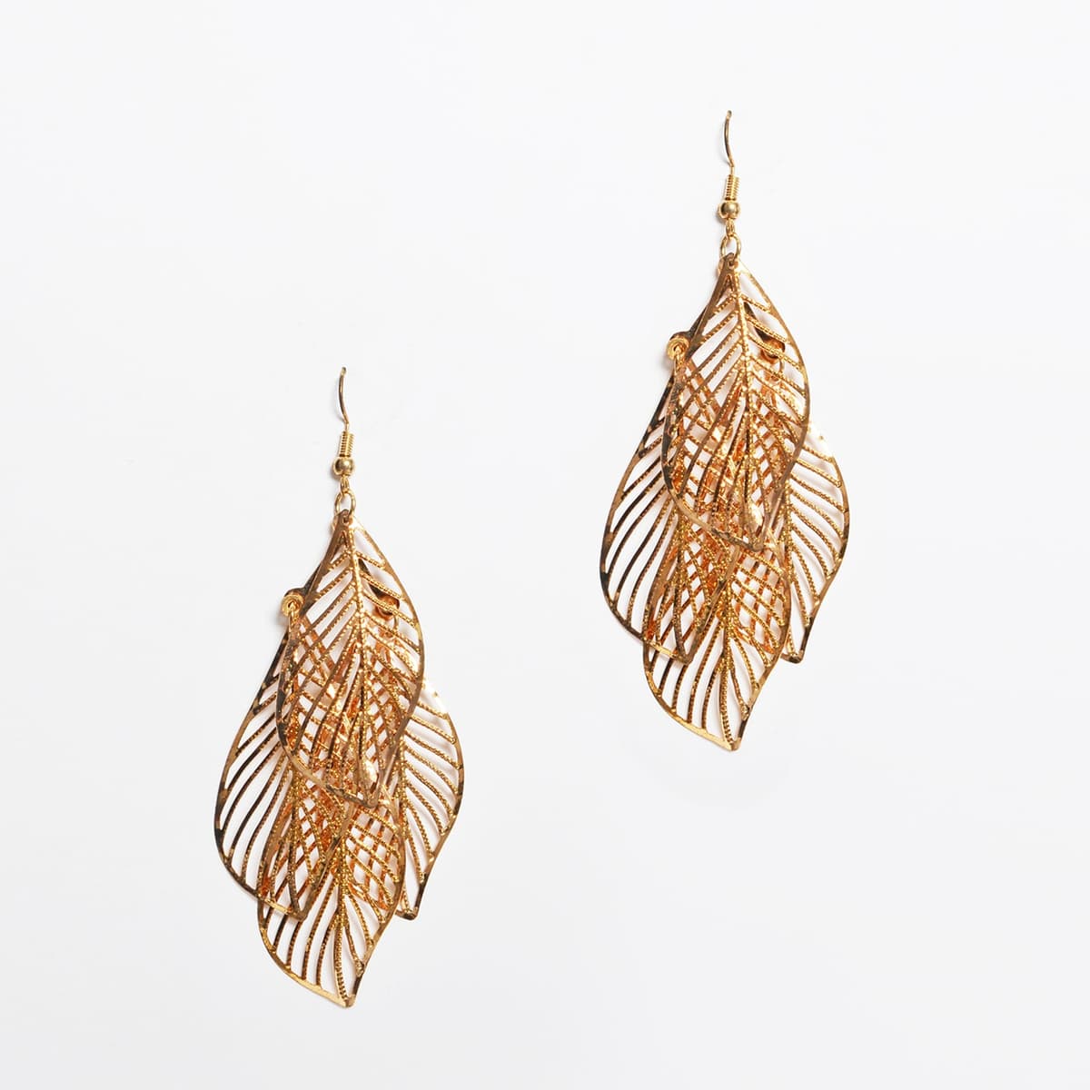 Κρεμαστά σκουλαρίκια με διάτρητα φύλλα