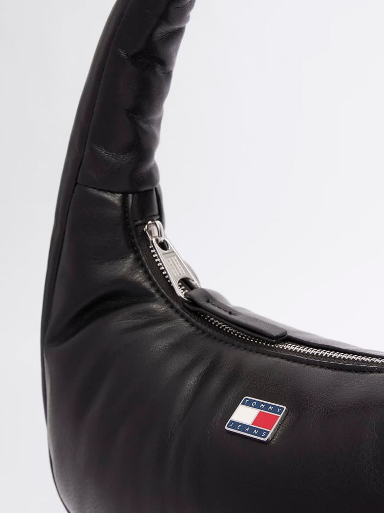Γυναικεία Τσάντα Ώμου Μαύρη Tommy Jeans AW0AW16977-BDS