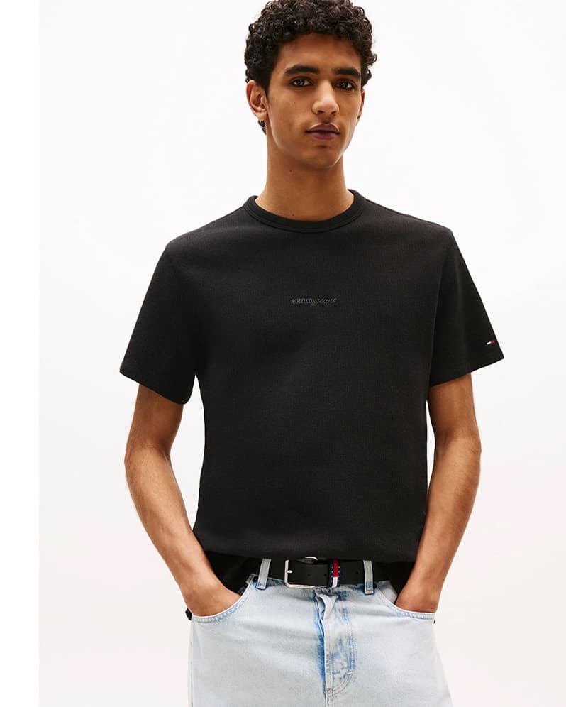 Ανδρικό T-shirt Μαύρο Tommy Jeans DM0DM21778-BDS