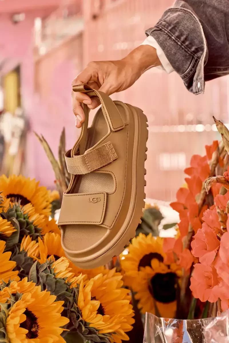 Γυναικεία Goldenglow Σανδάλια Καφέ UGG 1152685-BRWN