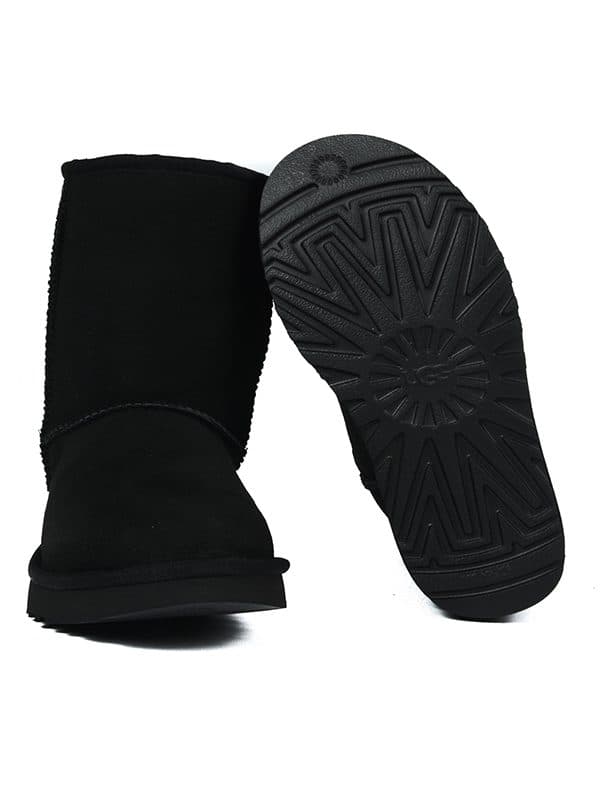 UGG ΠΑΠΟΥΤΣΙΑ ΜΠΟΤΑΚΙ CLASSIC SHORT II ΜΑΥΡΟ