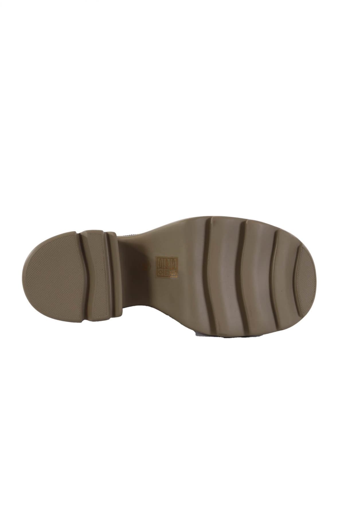 FAVELA ΠΑΠΟΥΤΣΙΑ ΜΠΟΤΑΚΙ SERENE ΧΑΚΙ