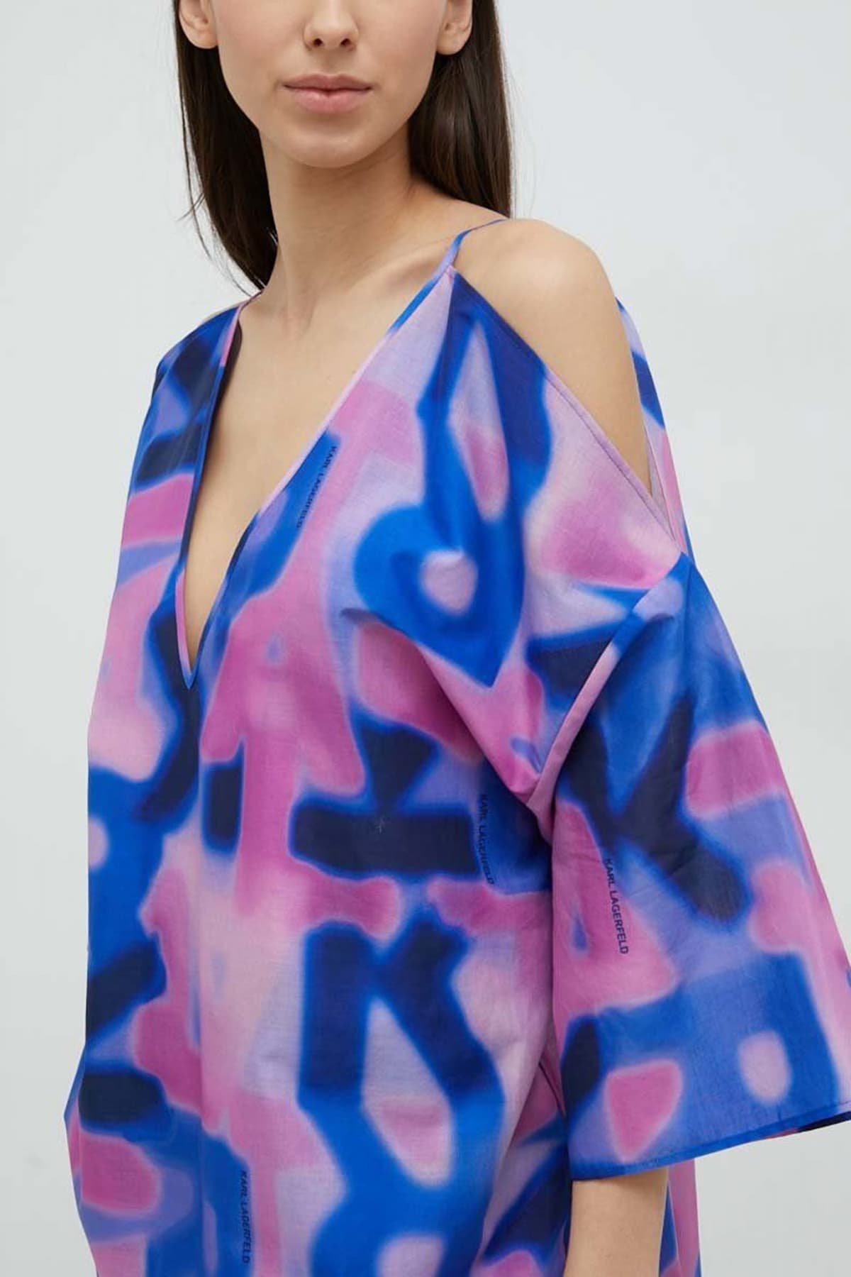 KARL LAGERFELD ΚΑΦΤΑΝΙ ΠΟΛΥΧΡΩΜΟ PRINT V-NECK ΜΠΛΕ/ΦΟΥΞΙΑ