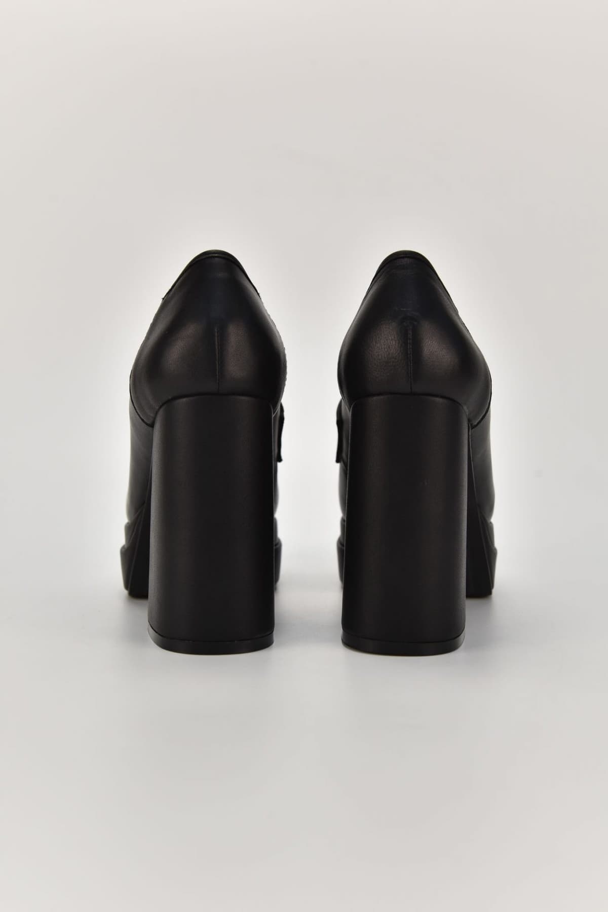 KARL LAGERFELD ΠΑΠΟΥΤΣΙΑ LOAFERS STRADA ΜΕΤΑΛΛΙΚΟ LOGO ΜΑΥΡΟ