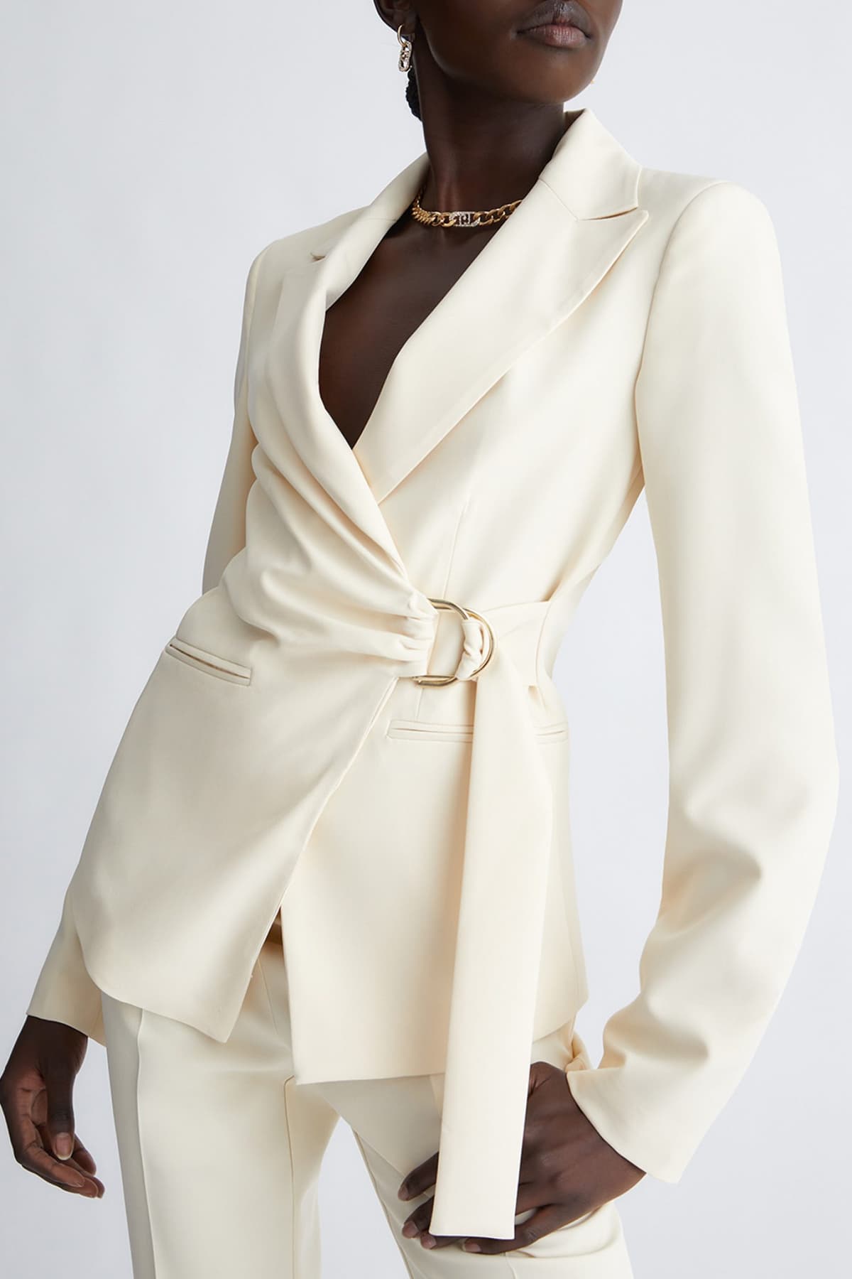 LIU -JO ΣΑΚΑΚΙ ΣΤΑΥΡΩΤΟ ΔΕΣΙΜΟ ΣΤΗ ΜΕΣΗ ΖΩΝΗ ΕΚΡΟΥ