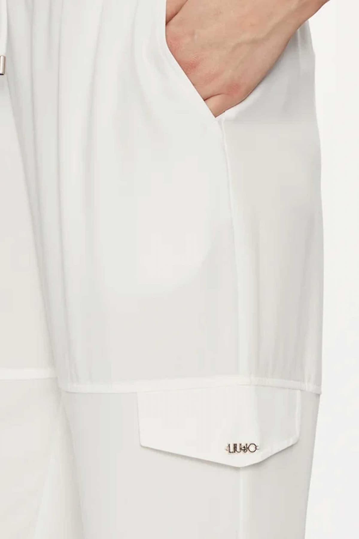 LIU-JO ΠΑΝΤΕΛΟΝΙ ΥΦΑΣΜΑΤΙΝΟ CARGO ΛΕΥΚΟ