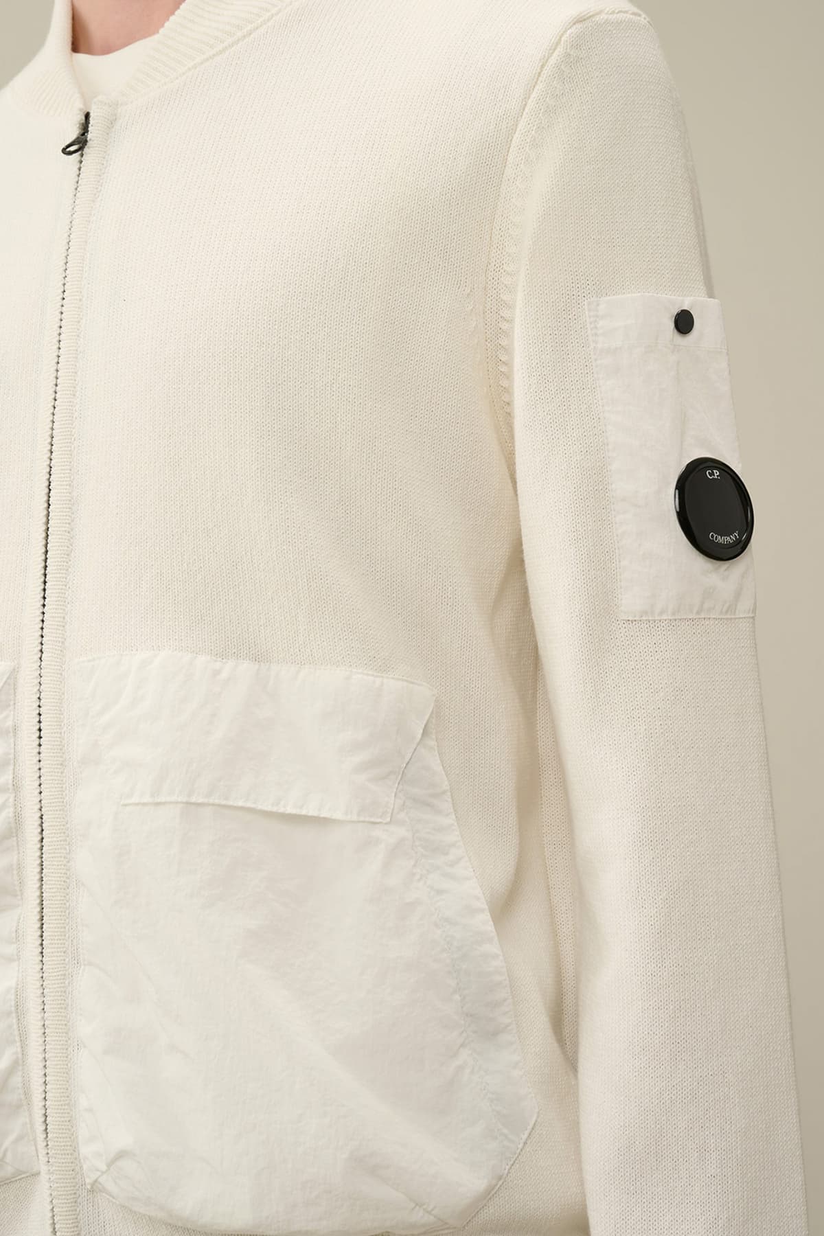 C.P. COMPANY ΠΛΕΚΤΟ FULL ZIP ΕΚΡΟΥ