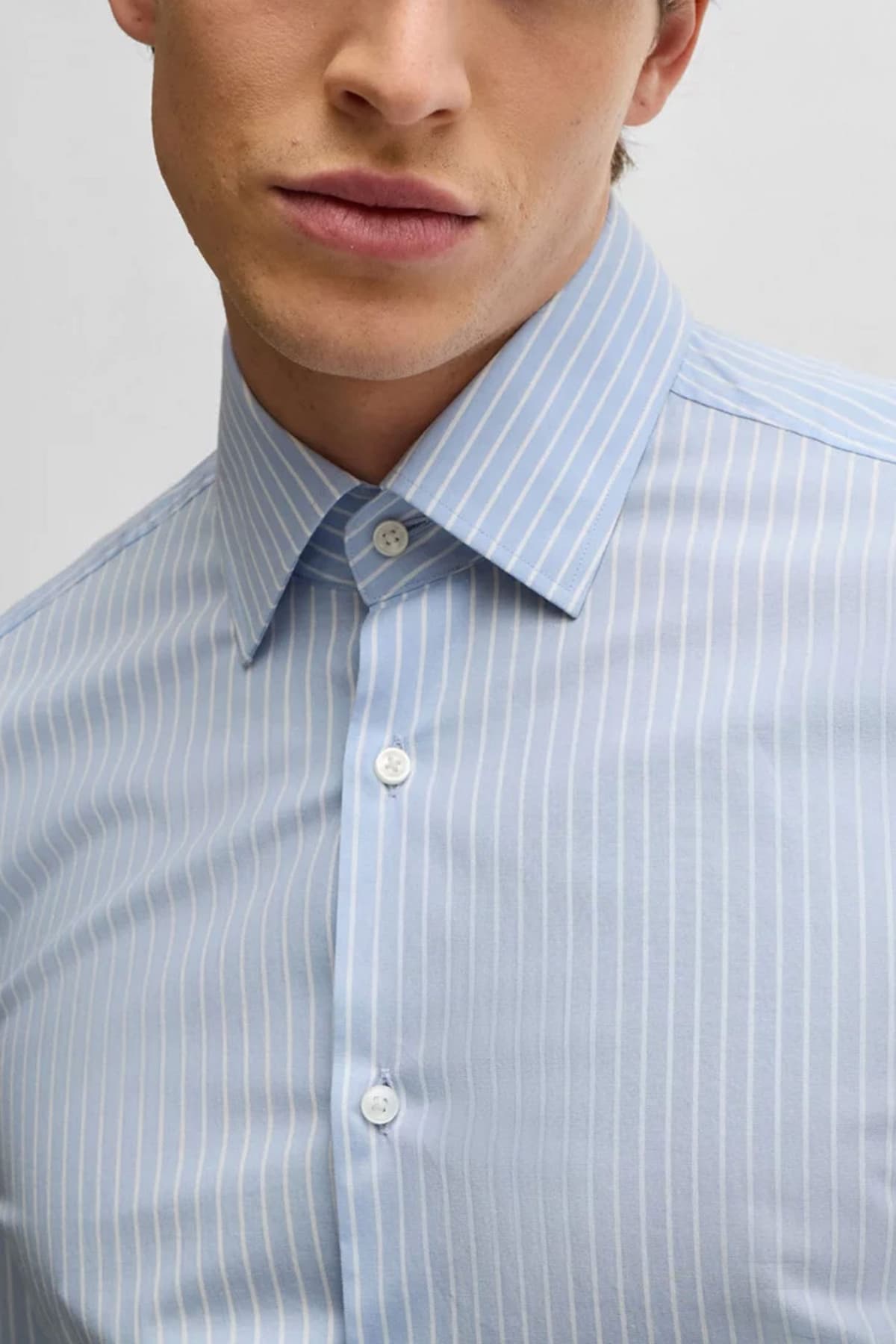 BOSS ΠΟΥΚΑΜΙΣΟ ΡΙΓΕ SLIM FIT EASY IRON H-HANK-KENT-C1-214 ΣΙΕΛ-ΛΕΥΚΟ