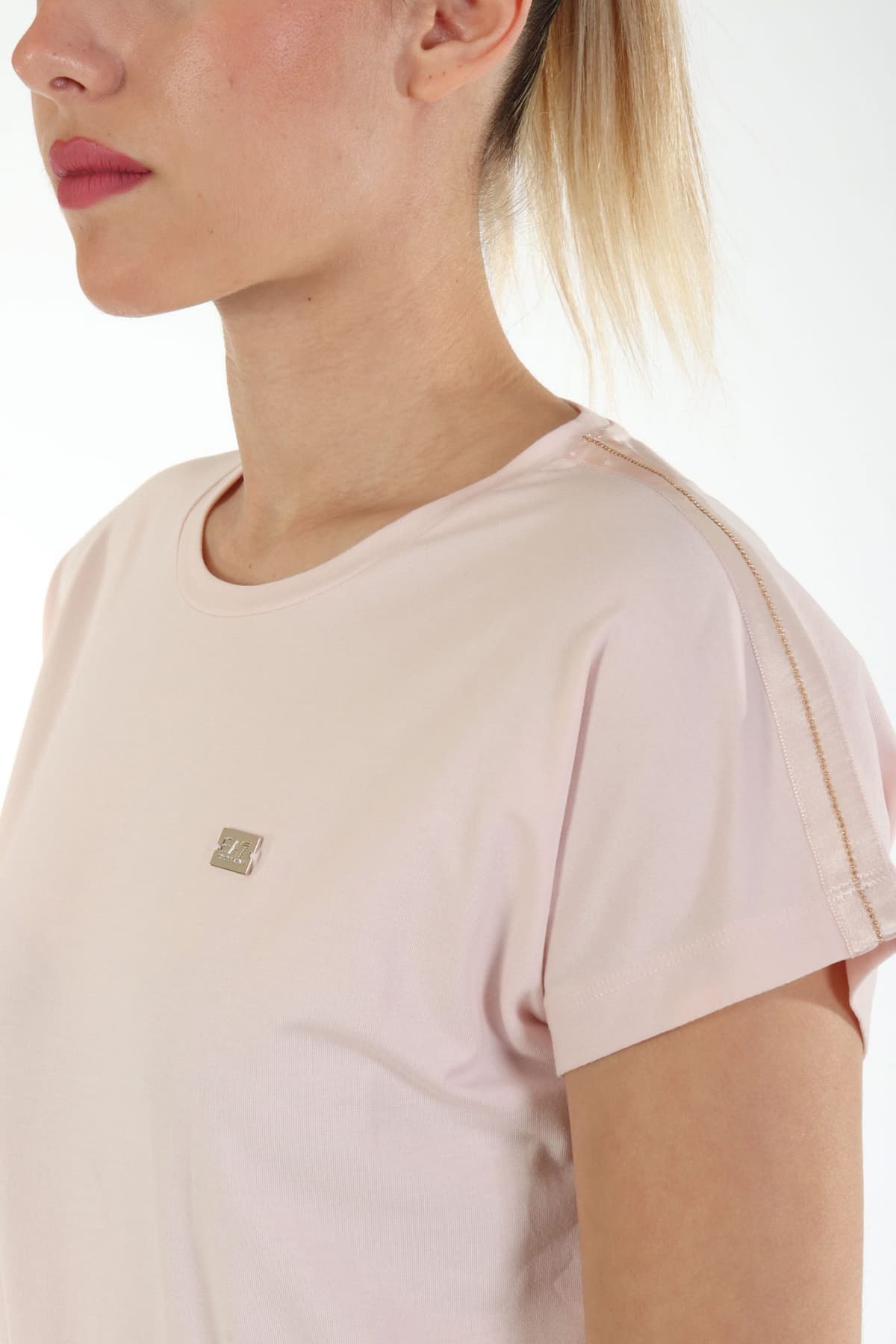 ARMANI 7 T-SHIRT ΛΑΙΜΟΚΟΨΗ ΜΕΤΑΛΛΙΚΗ ΛΕΠΤΟΜΕΡΕΙΑ LOGO ΡΟΖ