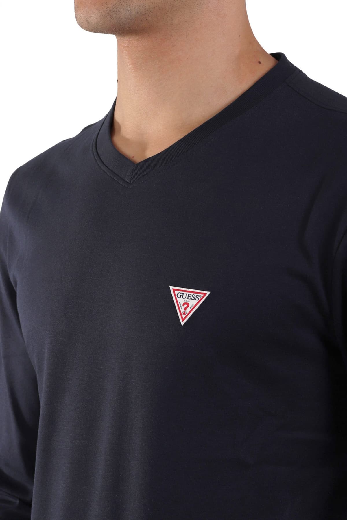 GUESS JEANS T-SHIRT VNECK SLIM FIT LOGO ΜΑΥΡΟ