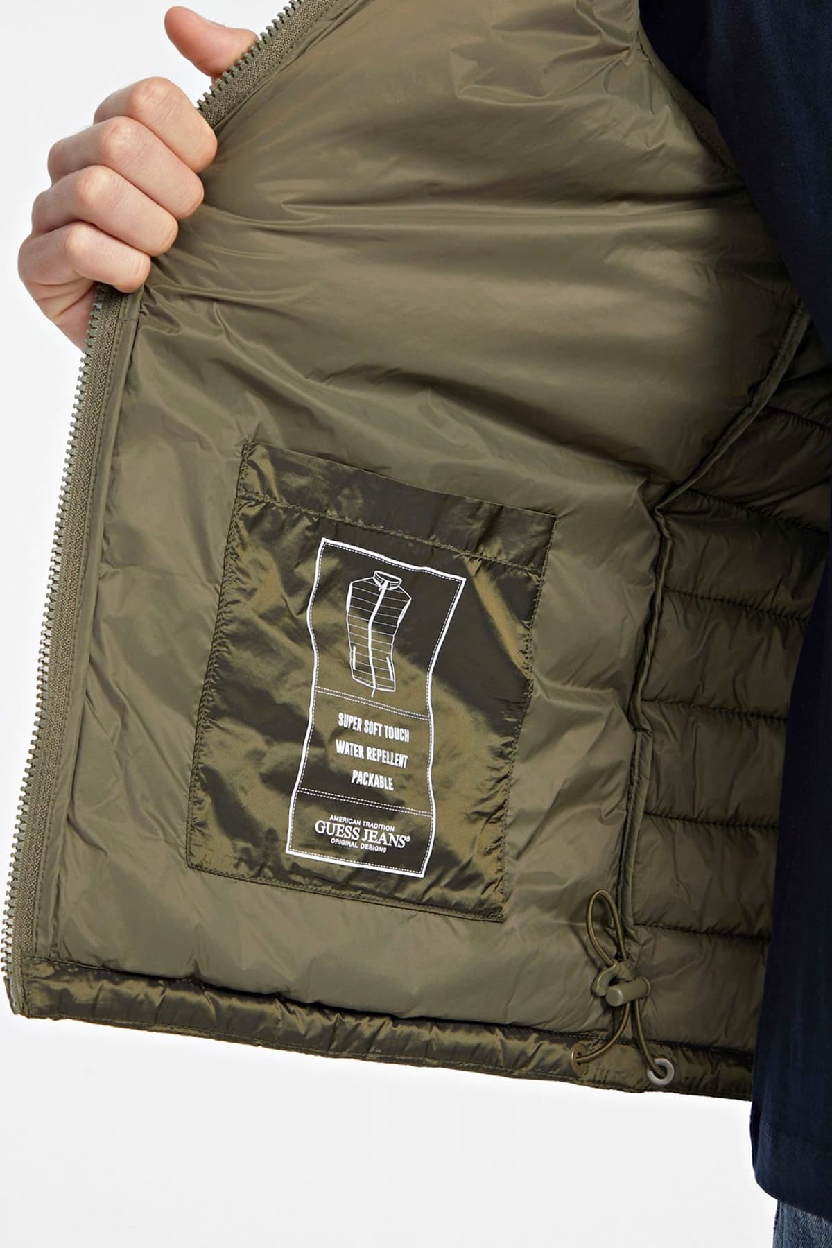 GUESS JEANS ΜΠΟΥΦΑΝ ΑΜΑΝΙΚΟ LOGO ΧΑΚΙ