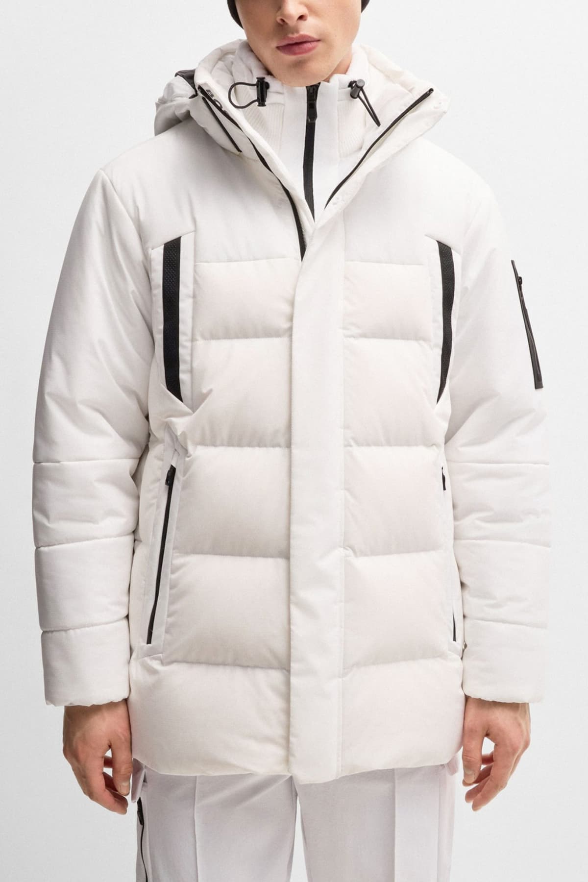 BOSS ATHLEISURE ΜΠΟΥΦΑΝ ΦΟΥΣΚΩΤΟ ΑΠΟΣΠΩΜΕΝΗ ΚΟΥΚΟΥΛΑ J HAVOC ΛΕΥΚΟ