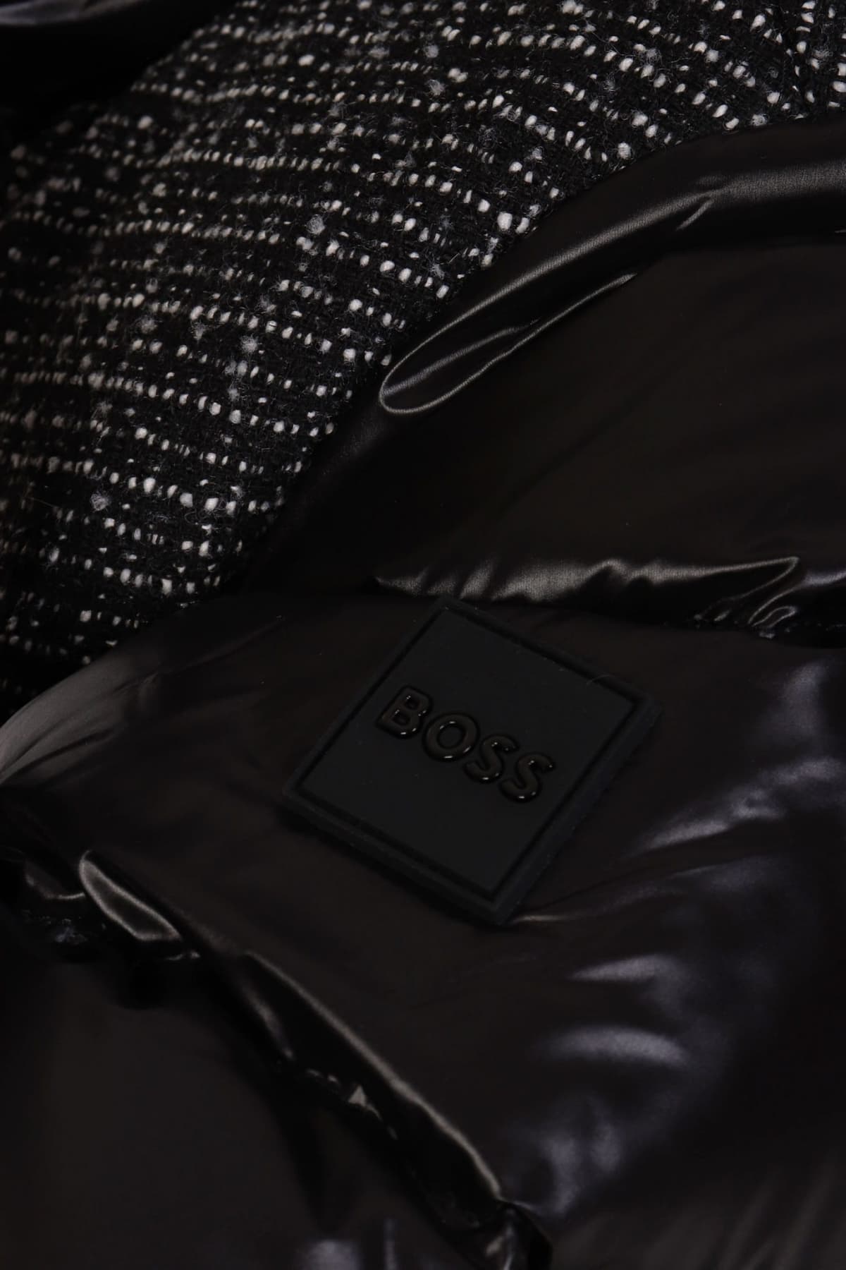 BOSS ΜΠΟΥΦΑΝ POMBATO ΦΟΥΣΚΩΤΟ ΚΟΝΤΟ ΜΑΛΛΙΝΟ / ΥΦΑΣΜΑΤΙΝΟ ΜΑΥΡΟ