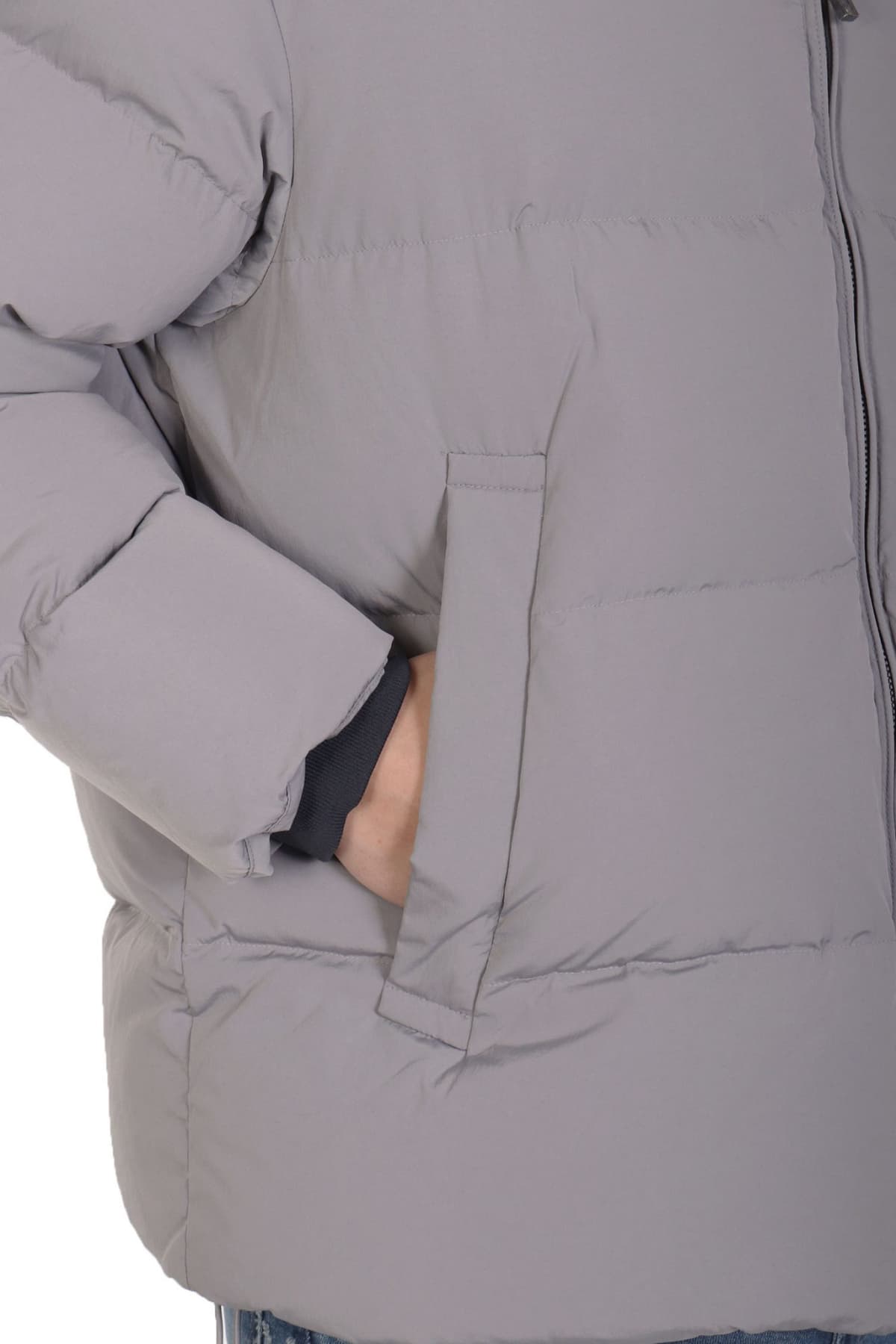 EMPORIO ARMANI ΜΠΟΥΦΑΝ ΠΟΥΠΟΥΛΟ ΑΠΟΣΠΩΜΕΝΗ ΚΟΥΚΟΥΛΑ ΓΚΡΙ