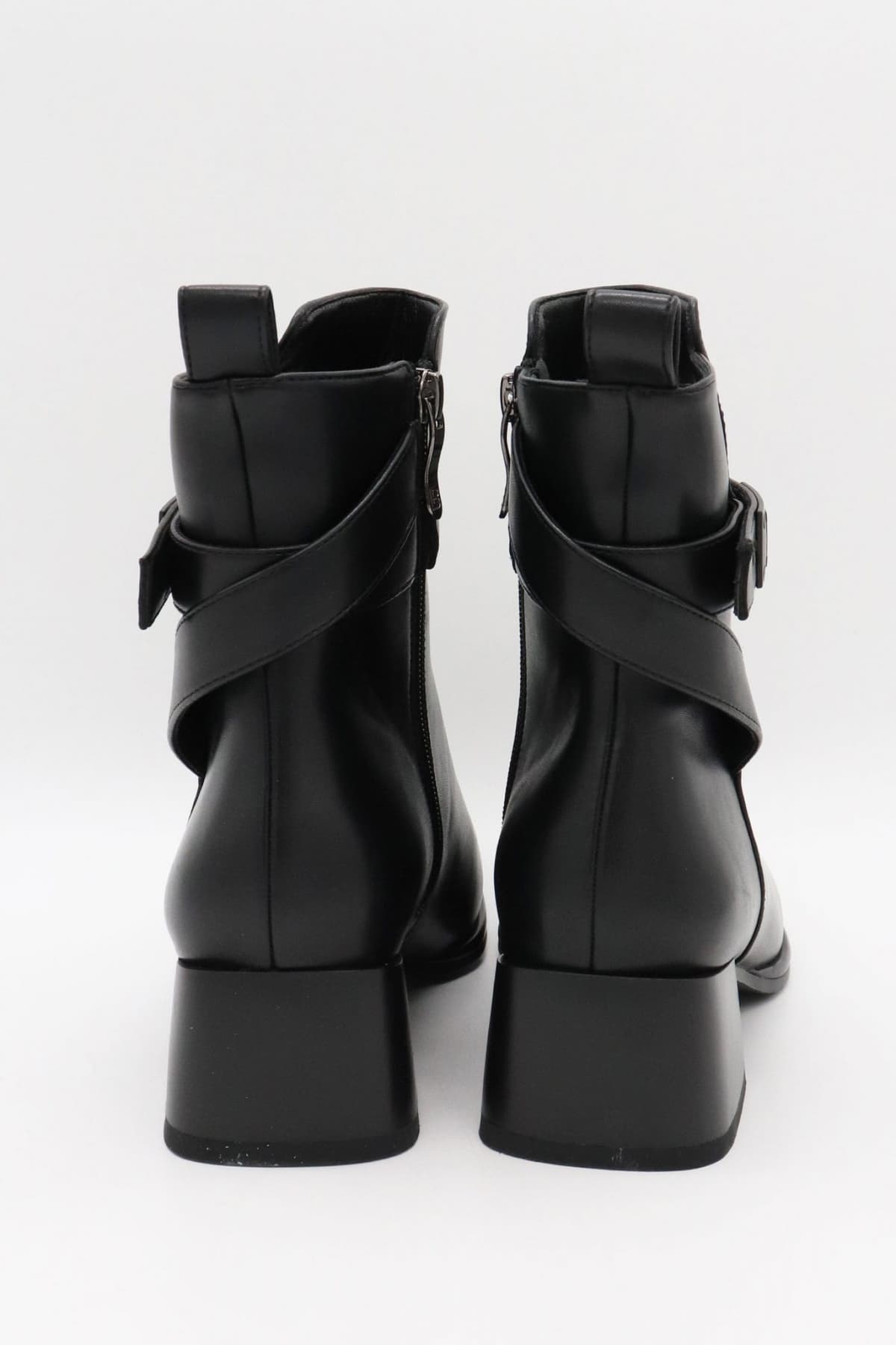 LAURA BIAGIOTTI ΠΑΠΟΥΤΣΙΑ ΜΠΟΤΑΚΙΑ ΦΕΡΜΟΥΑΡ LOGO MAYΡΟ