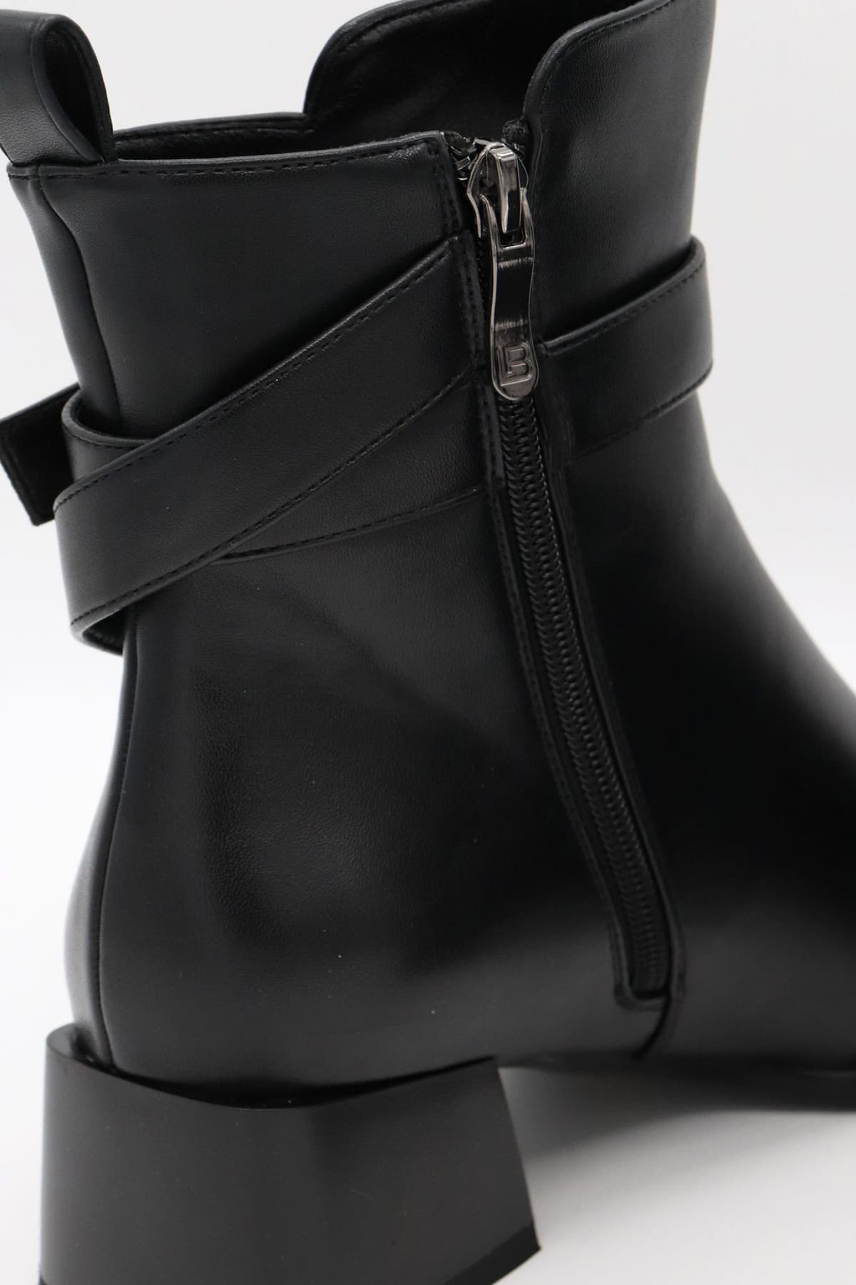 LAURA BIAGIOTTI ΠΑΠΟΥΤΣΙΑ ΜΠΟΤΑΚΙΑ ΦΕΡΜΟΥΑΡ LOGO MAYΡΟ