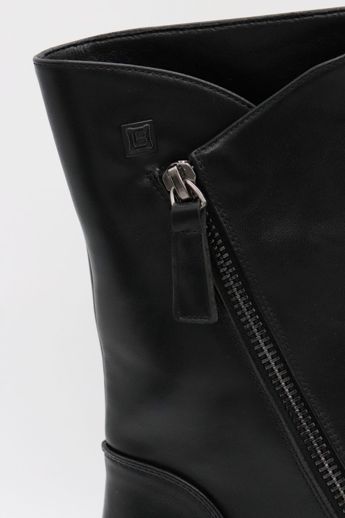 LAURA BIAGIOTTI ΠΑΠΟΥΤΣΙΑ ΜΠΟΤΑΚΙΑ ΦΕΡΜΟΥΑΡ LOGO MAYΡΟ