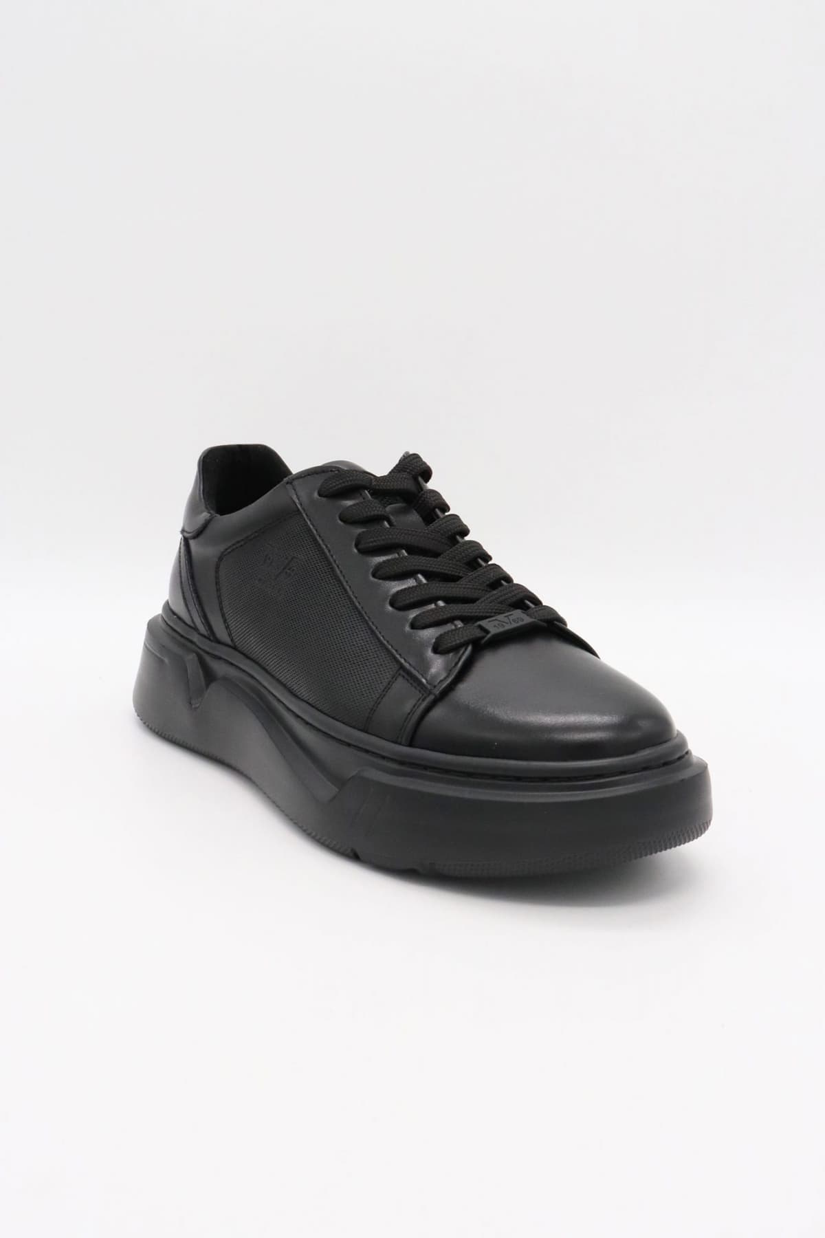 Men's Sneakers V 19.69 Brown