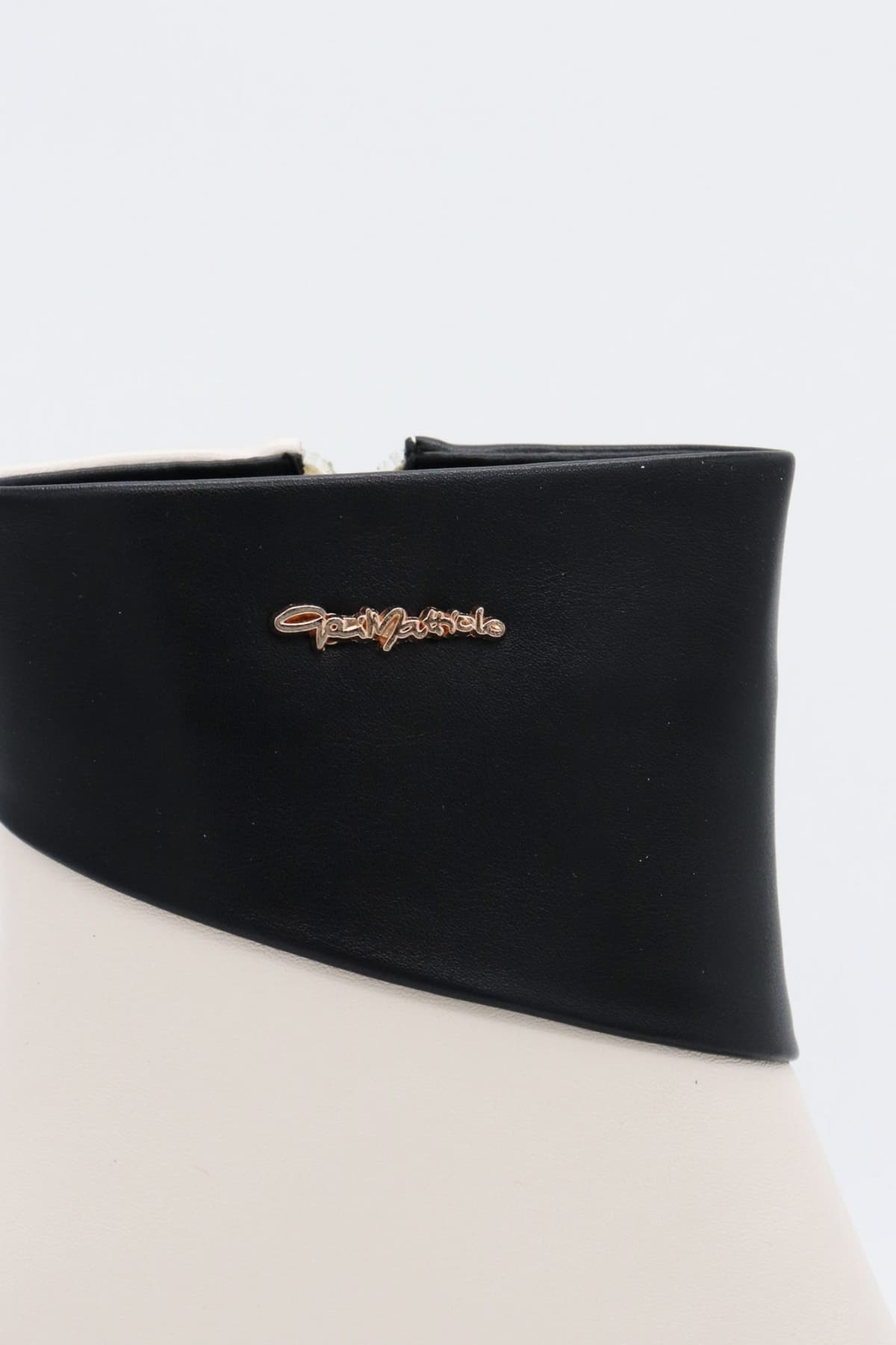 GAI MATTIOLO ΠΑΠΟΥΤΣΙΑ ΜΠΟΤΑΚΙΑ ΦΕΡΜΟΥΑΡ ΜΕΤΑΛΛΙΚΟ LOGO ΑΣΠΡΟ/ΜΑΥΡΟ