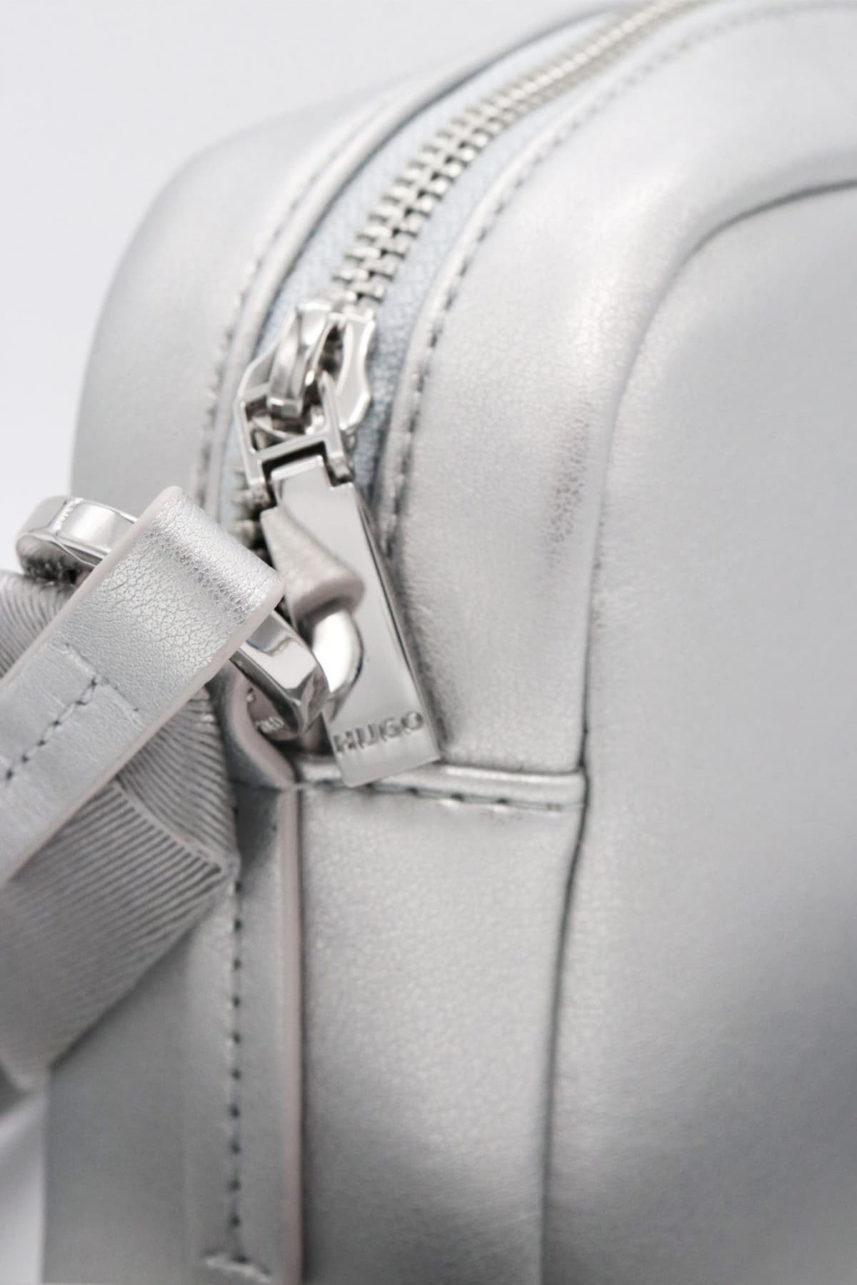 HUGO ΤΣΑΝΤΑ BEL CROSSBODY W.L.-L LOGO ΑΣΗΜΙ