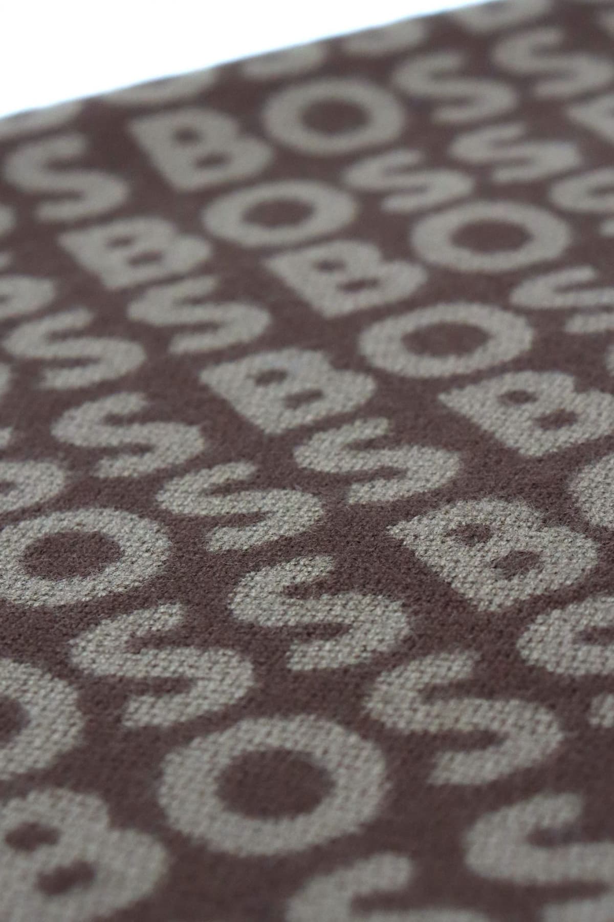 BOSS ΚΑΣΚΩΛ ALL OVER LOGO TADIC 40*180 ΚΑΦΕ