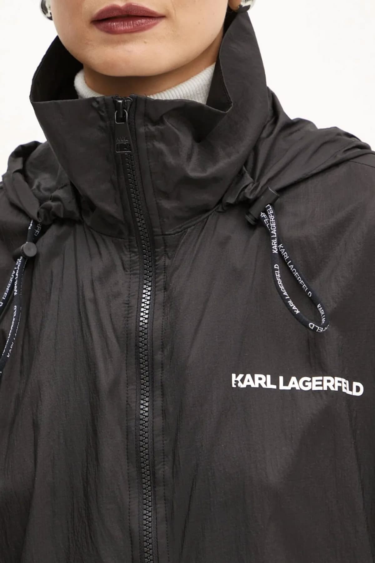 KARL LAGERFELD ΜΠΟΥΦΑΝ ΑΔΙΑΒΡΟΧΟ ΜΗ ΑΠΟΣΠΩΜΕΝΗ ΚΟΥΚΟΥΛΑ LOGO ΜΑΥΡΟ