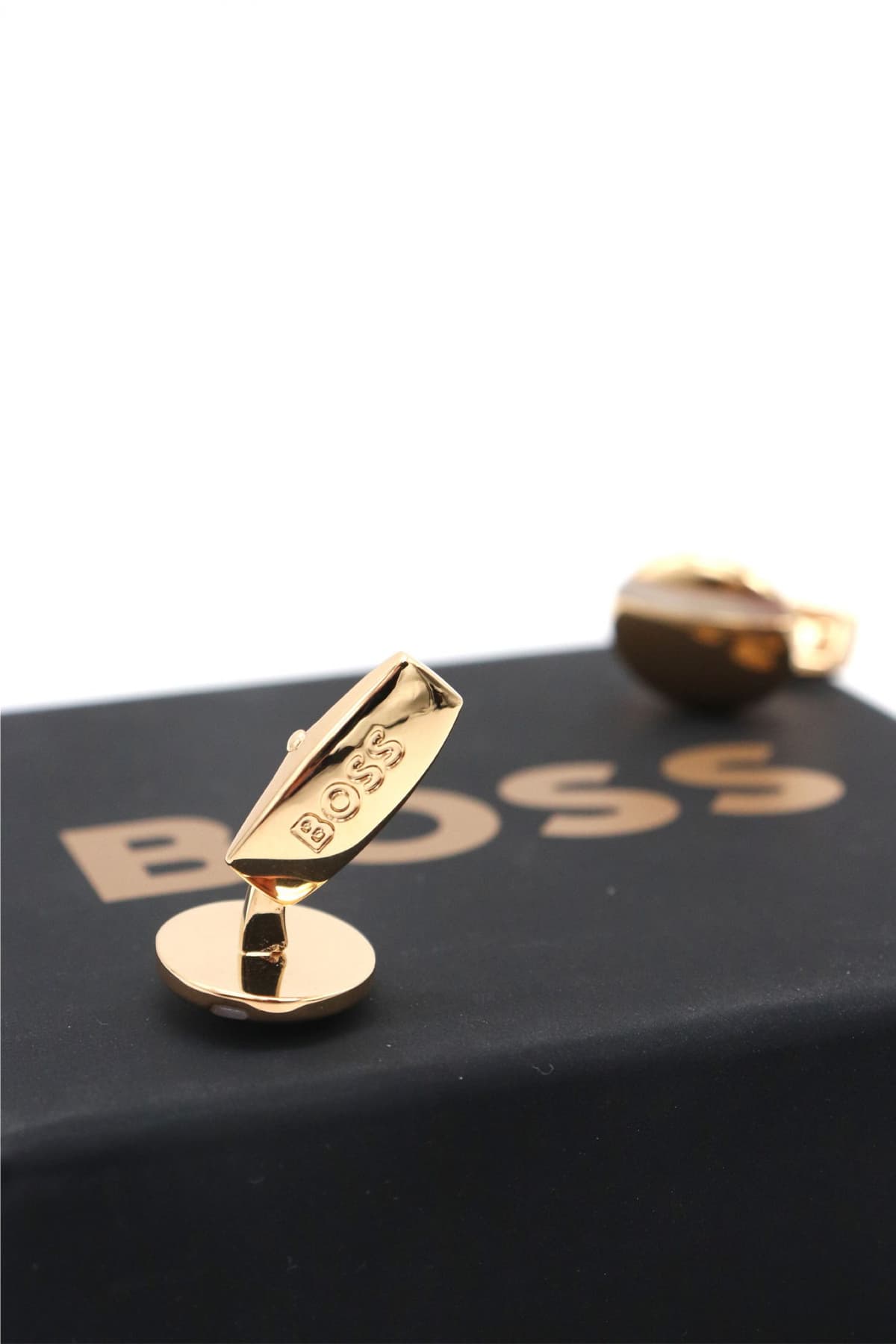 BOSS ΜΑΝΙΚΕΤΟΚΟΥΜΠΟ L-OVALINE-CUF ΧΡΥΣΟ