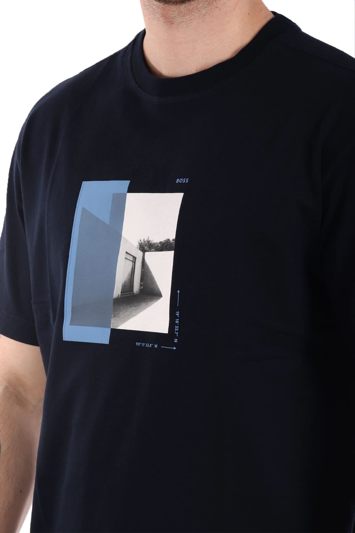 BOSS CASUAL T-SHIRT ΜΕ ΣΤΑΜΠΑ RELAXED FIT TE_BARRAGAN ΣΚΟΥΡΟ ΜΠΛΕ