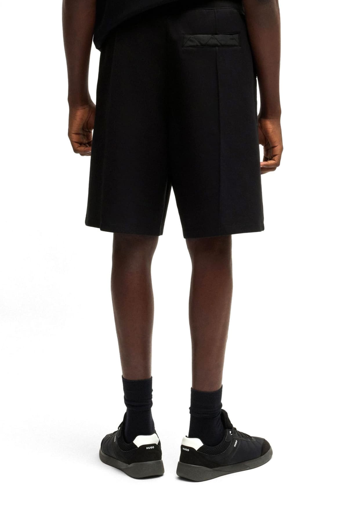 HUGO ΒΕΡΜΟΥΔΑ DILMOS ΜΕΤΑΛΛΙΚΟ LOGO ΜΑΥΡΟ