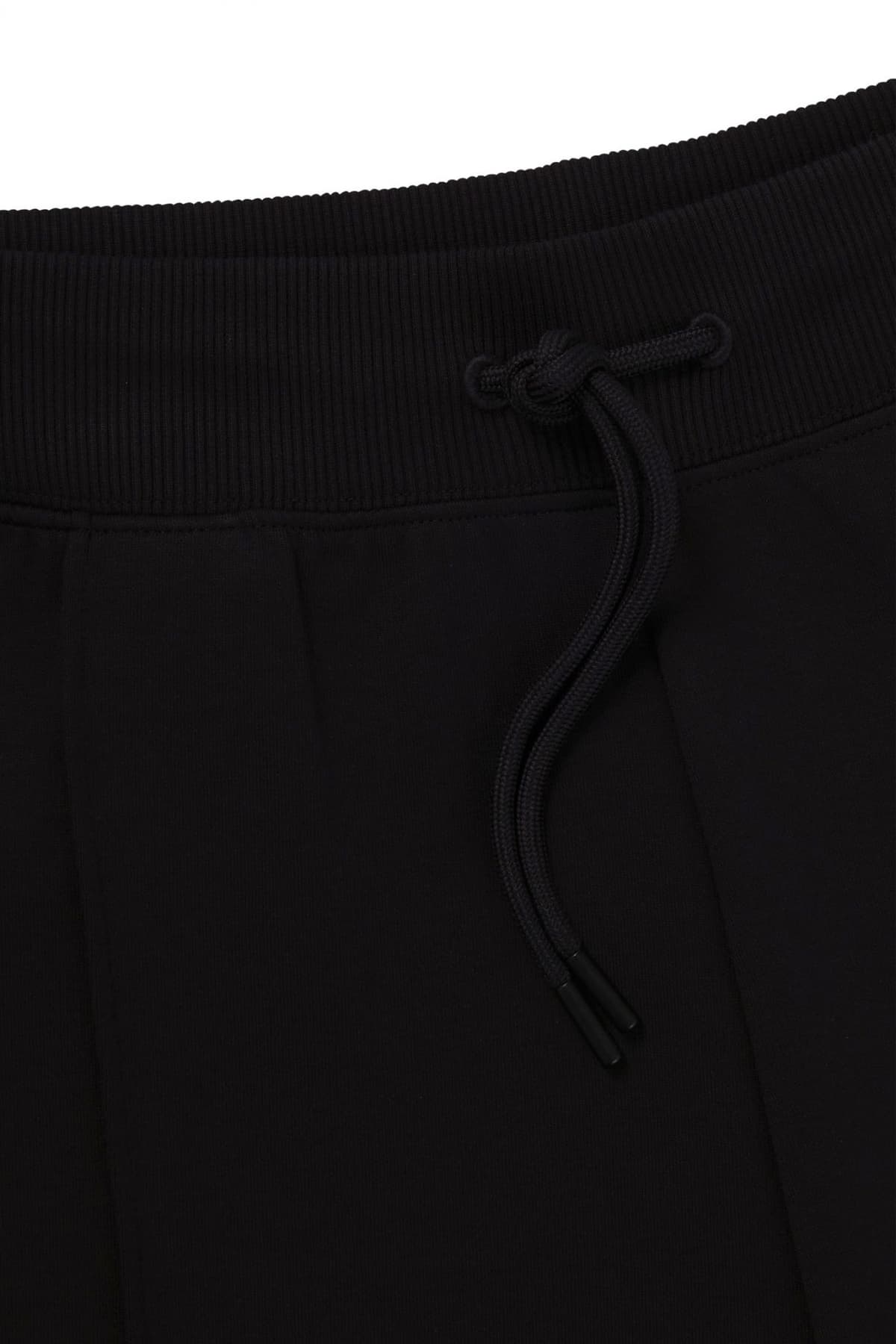 HUGO ΒΕΡΜΟΥΔΑ DILMOS ΜΕΤΑΛΛΙΚΟ LOGO ΜΑΥΡΟ