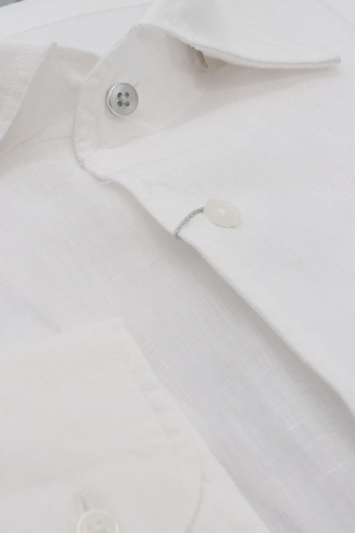 MICHAEL KORS ΠΟΥΚΑΜΙΣΟ SLIM FIT ΛΙΝΟ ΛΕΥΚΟ