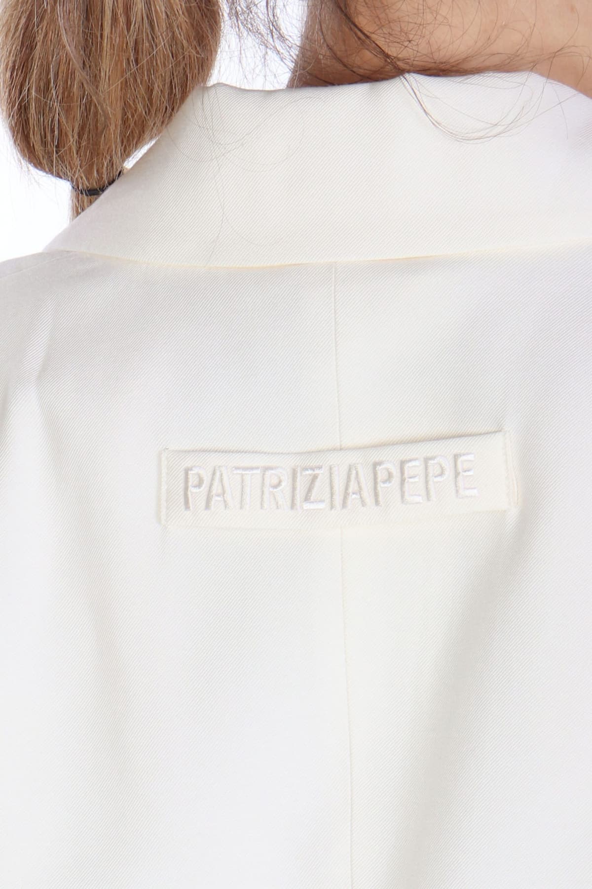 PATRIZIA PEPE ΣΑΚΑΚΙ ΚΟΝΤΟ ΜΑΝΙΚΙ LOGO ΠΙΣΩ ΕΚΡΟΥ