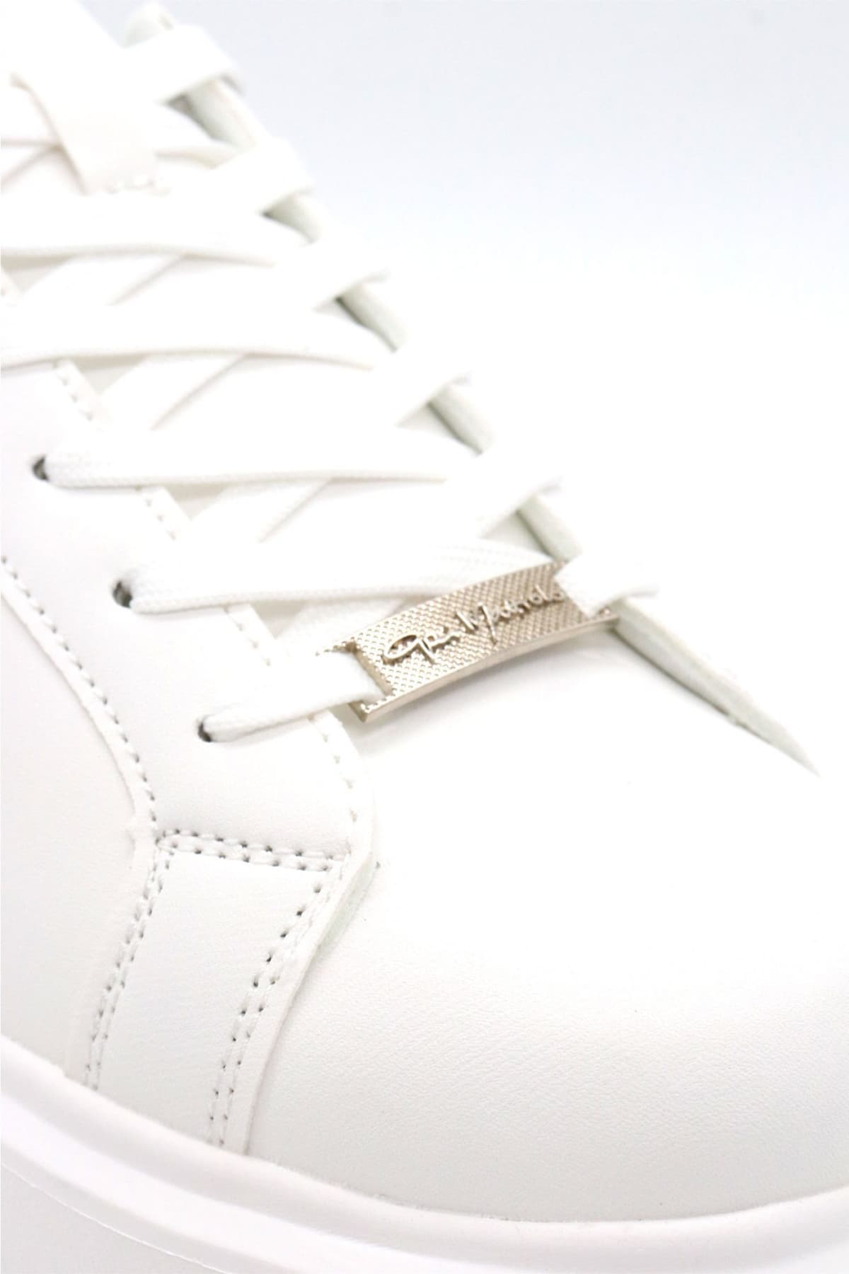 GAI MATTIOLO ΠΑΠΟΥΤΣΙΑ SNEAKERS MΕΤΑΛΛΙΚΟ LOGO ΛΕΥΚΟ