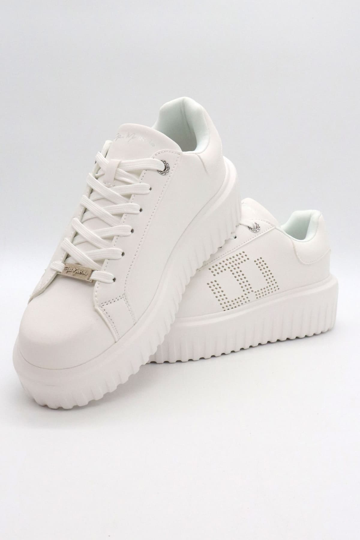 GAI MATTIOLO ΠΑΠΟΥΤΣΙΑ SNEAKERS MΕΤΑΛΛΙΚΟ LOGO ΛΕΥΚΟ