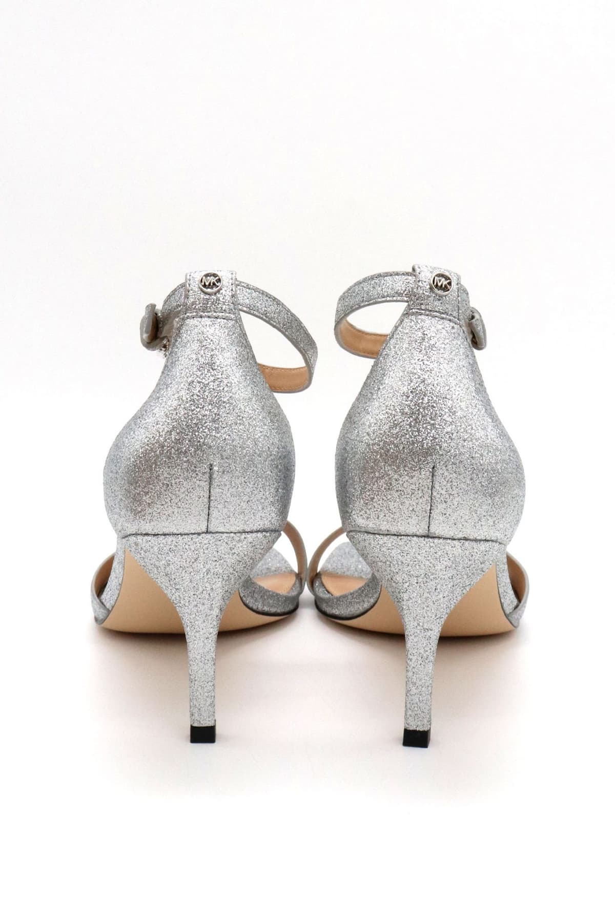 MICHAEL KORS ΠΑΠΟΥΤΣΙΑ ΠΕΔΙΛΑ JAIDA HEELED SANDAL GLITTER LOGO ΑΣΗΜΙ